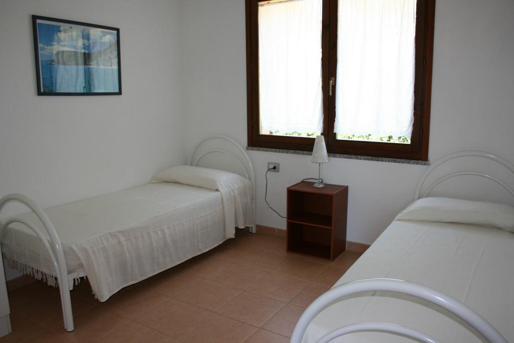 Casa Vacanze Stella Marina Monte Nai Ruang foto